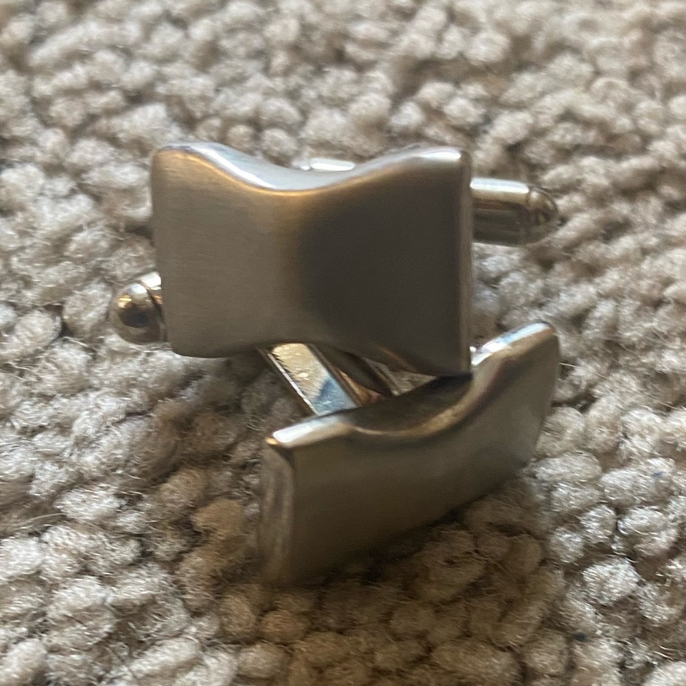 Brushed silver cuff links